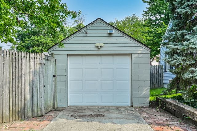 2404 Northview Avenue, Indianapolis, IN 46220
