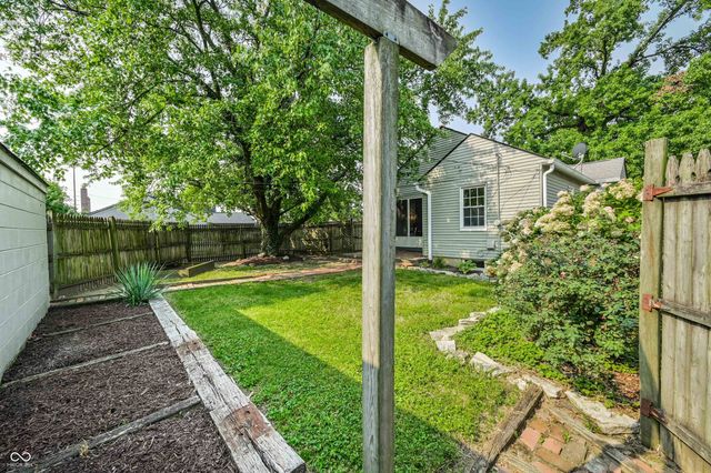 2404 Northview Avenue, Indianapolis, IN 46220