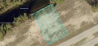 39 Wilmington Parkway, Cape Coral, FL 33993