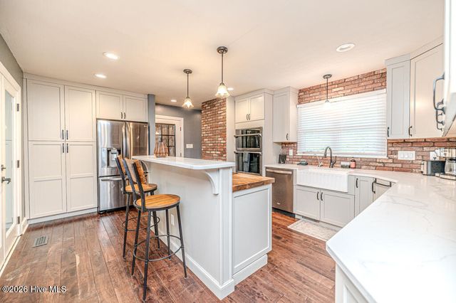 410 Edinboro Drive, Southern Pines, NC 28387