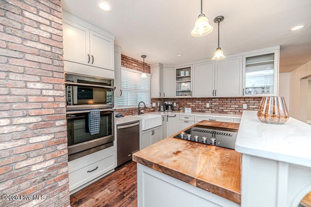 410 Edinboro Drive, Southern Pines, NC 28387