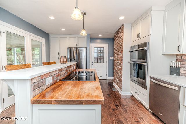 410 Edinboro Drive, Southern Pines, NC 28387