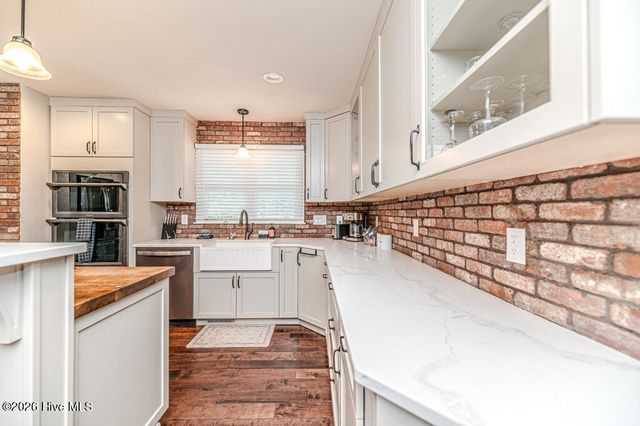410 Edinboro Drive, Southern Pines, NC 28387
