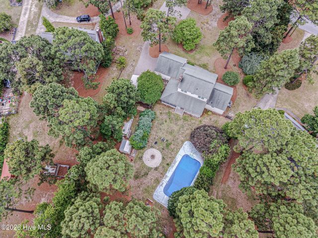 410 Edinboro Drive, Southern Pines, NC 28387