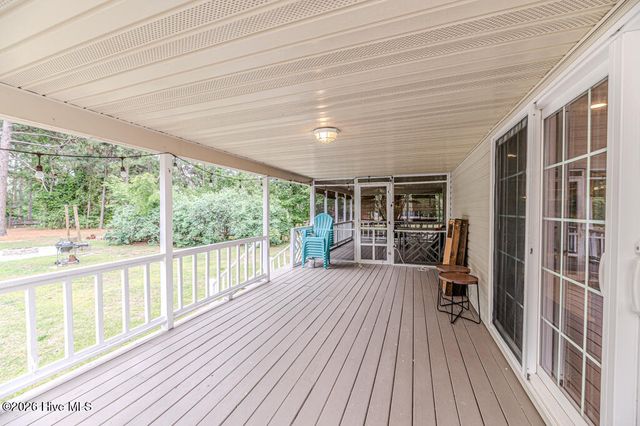 410 Edinboro Drive, Southern Pines, NC 28387