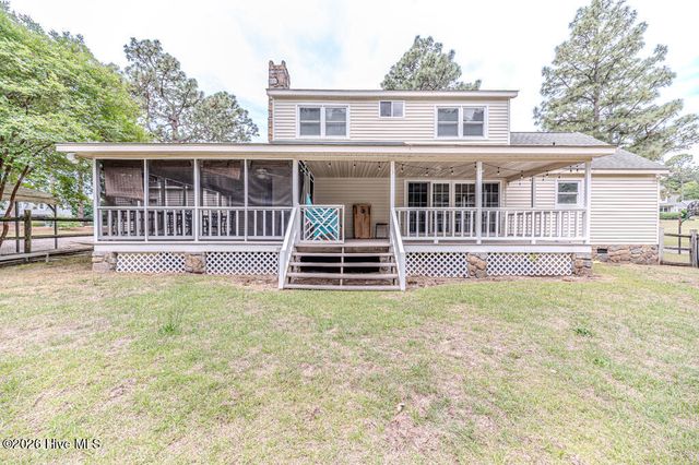 410 Edinboro Drive, Southern Pines, NC 28387