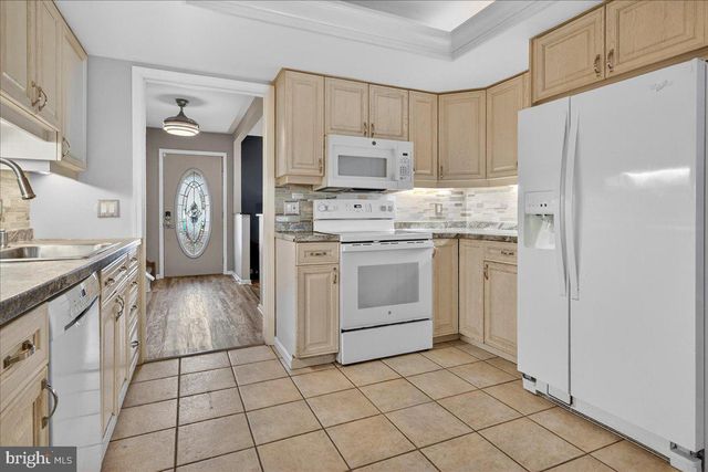 502 ANNE LN, Fairless Hills, PA 19030