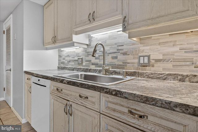 502 ANNE LN, Fairless Hills, PA 19030