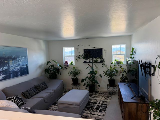 3269 S PEREGRINE TRL, Saratoga Springs, UT 84045