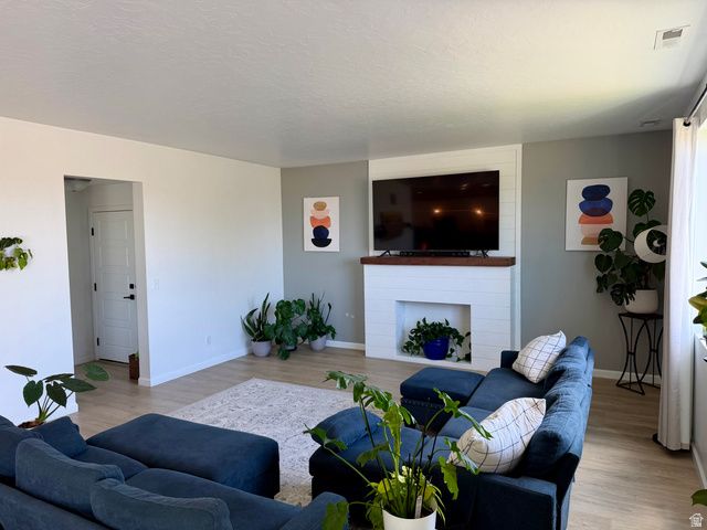3269 S PEREGRINE TRL, Saratoga Springs, UT 84045