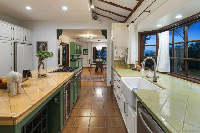 1115 S Mollison Ave, El Cajon, CA 92020