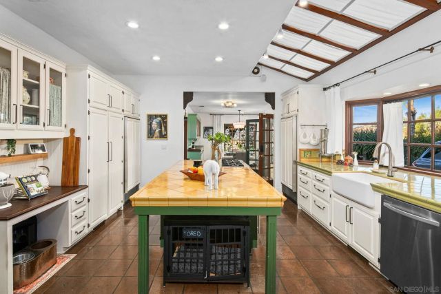 1115 S Mollison Ave, El Cajon, CA 92020