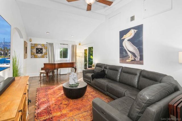 1115 S Mollison Ave, El Cajon, CA 92020