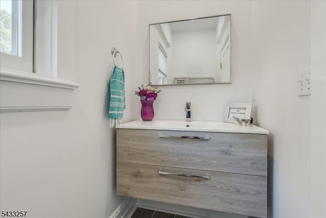 214 Lorraine Ave, Montclair Twp., NJ 07043