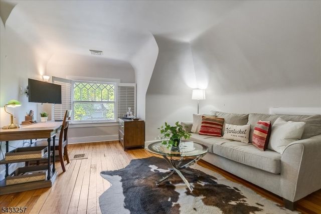 214 Lorraine Ave, Montclair Twp., NJ 07043