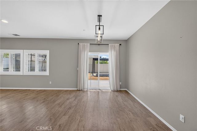 30151 Meadow Oaks, Menifee, CA 92585
