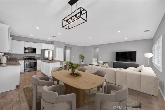 30151 Meadow Oaks, Menifee, CA 92585