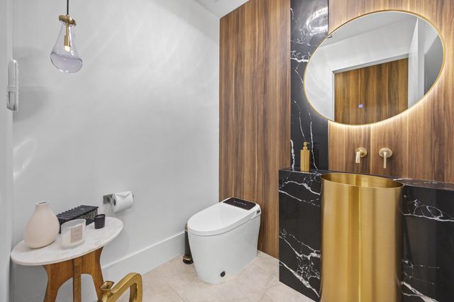 10290 Silver Lake Drive, Boca Raton, FL 33428