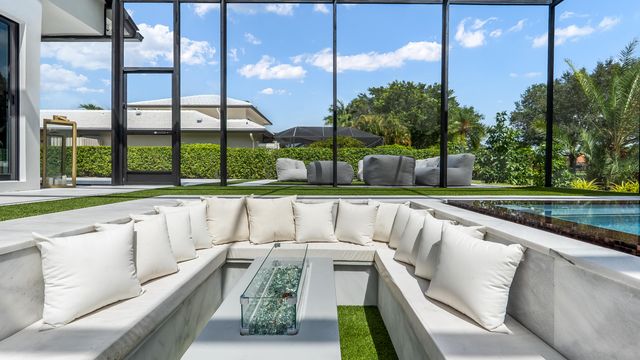 10290 Silver Lake Drive, Boca Raton, FL 33428