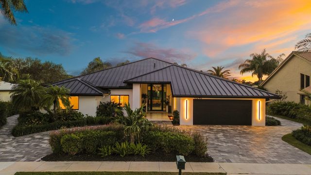 10290 Silver Lake Drive, Boca Raton, FL 33428