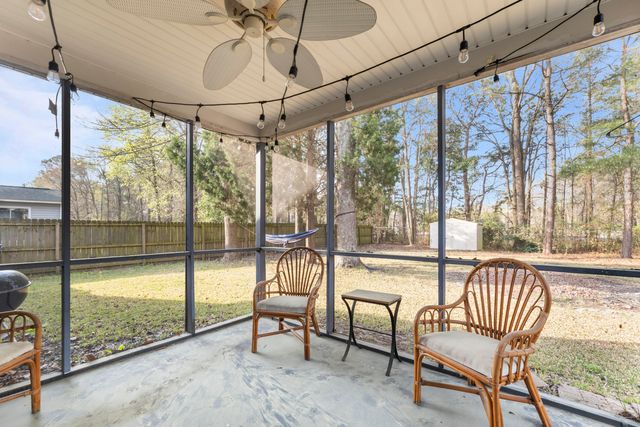8071 Long Shadow Lane, North Charleston, SC 29406