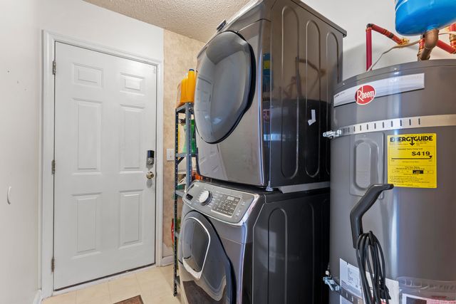 8071 Long Shadow Lane, North Charleston, SC 29406