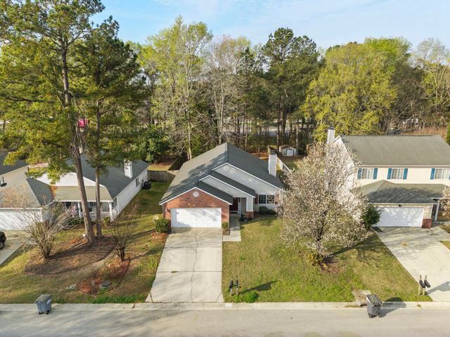 8071 Long Shadow Lane, North Charleston, SC 29406