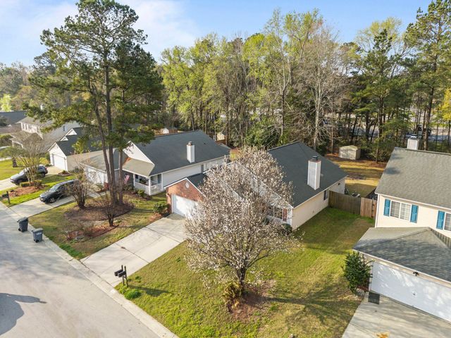 8071 Long Shadow Lane, North Charleston, SC 29406