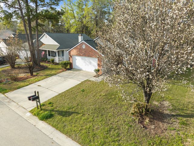 8071 Long Shadow Lane, North Charleston, SC 29406