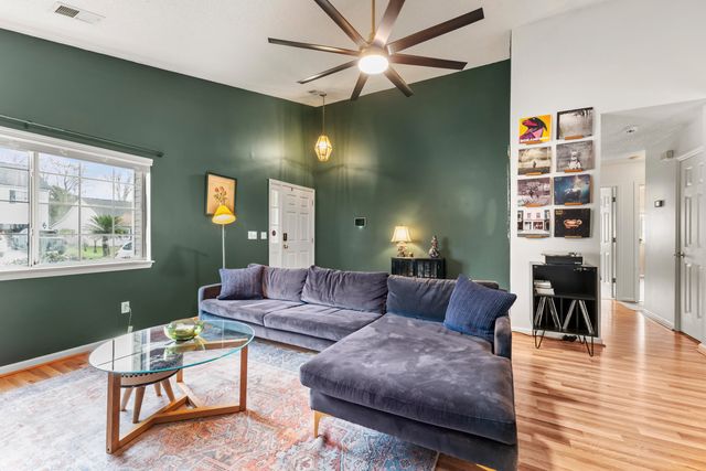 8071 Long Shadow Lane, North Charleston, SC 29406