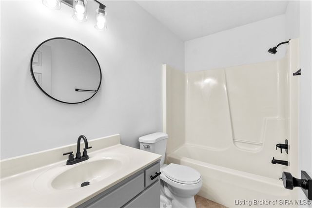 702 Ewing Lane, Jeffersonville, IN 47130