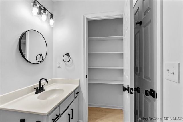 702 Ewing Lane, Jeffersonville, IN 47130