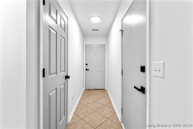 702 Ewing Lane, Jeffersonville, IN 47130