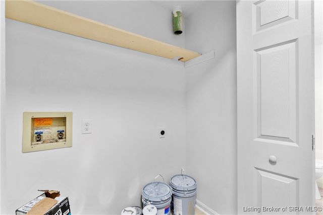 702 Ewing Lane, Jeffersonville, IN 47130