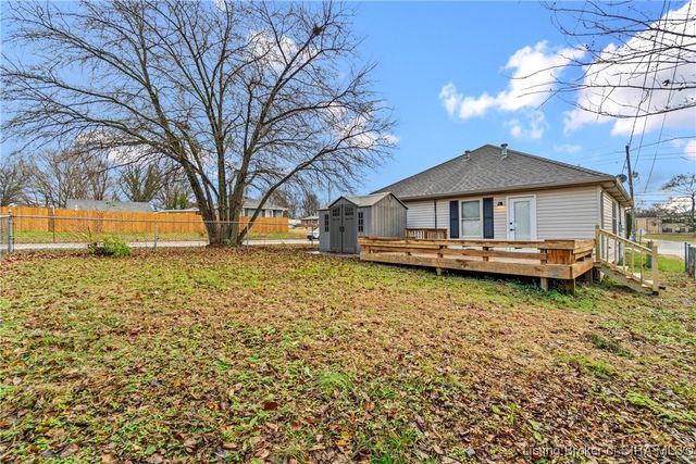 702 Ewing Lane, Jeffersonville, IN 47130