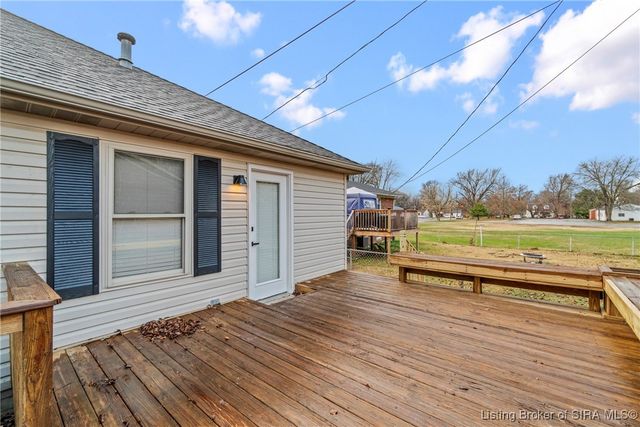 702 Ewing Lane, Jeffersonville, IN 47130