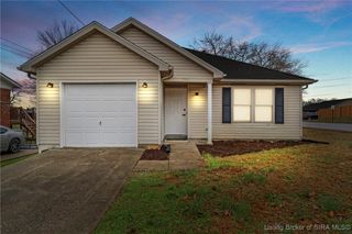 702 Ewing Lane, Jeffersonville, IN 47130