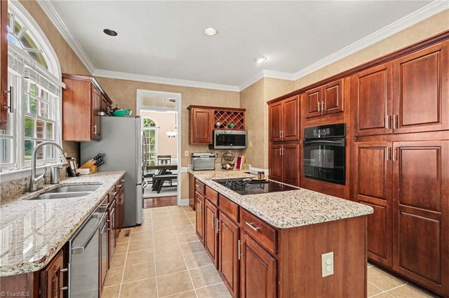 1798 Glenridge Drive, Kernersville, NC 27284