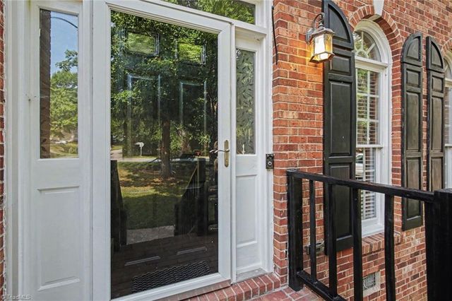 1798 Glenridge Drive, Kernersville, NC 27284