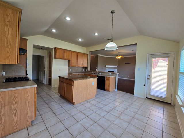 4100 Wildbriar Lane, Mansfield, TX 76063