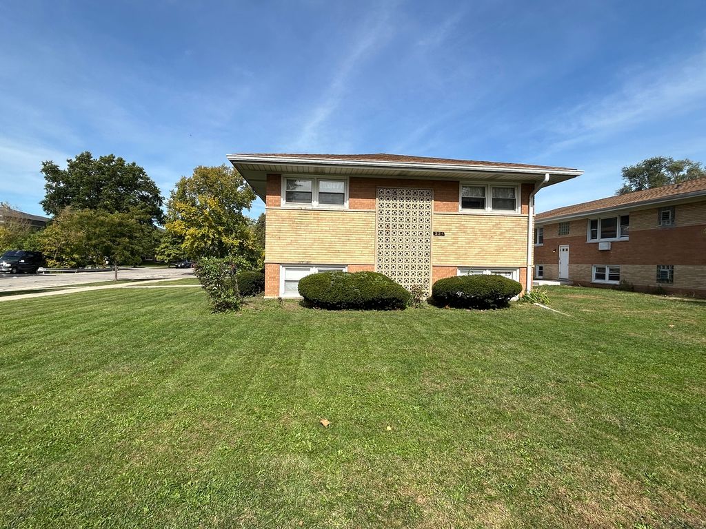 224 W Michael Lane, Addison, IL 60101 — photo 5