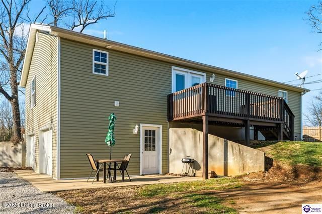 1140 Garrett Rd, Brandenburg, KY 40108