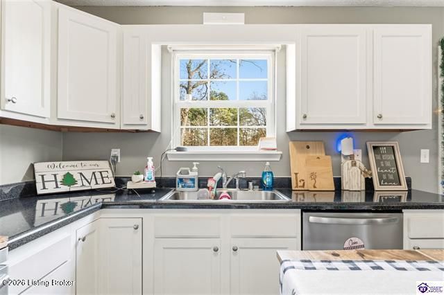 1140 Garrett Rd, Brandenburg, KY 40108