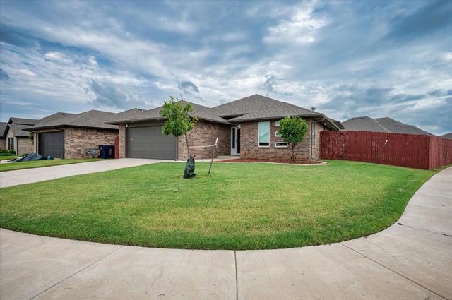 9120 NW 121st Street, Yukon, OK 73099