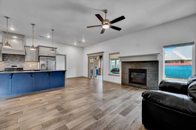 9120 NW 121st Street, Yukon, OK 73099