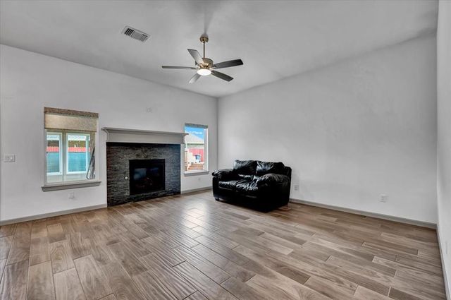 9120 NW 121st Street, Yukon, OK 73099