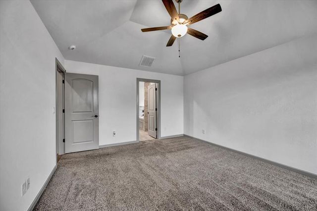 9120 NW 121st Street, Yukon, OK 73099