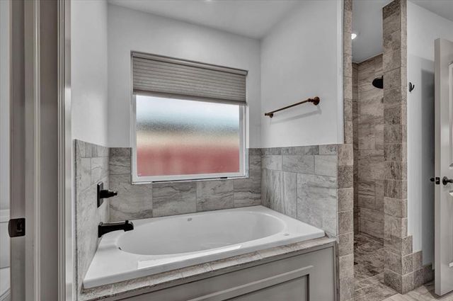 9120 NW 121st Street, Yukon, OK 73099