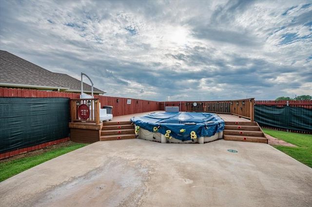 9120 NW 121st Street, Yukon, OK 73099