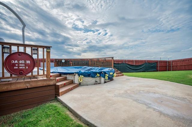 9120 NW 121st Street, Yukon, OK 73099